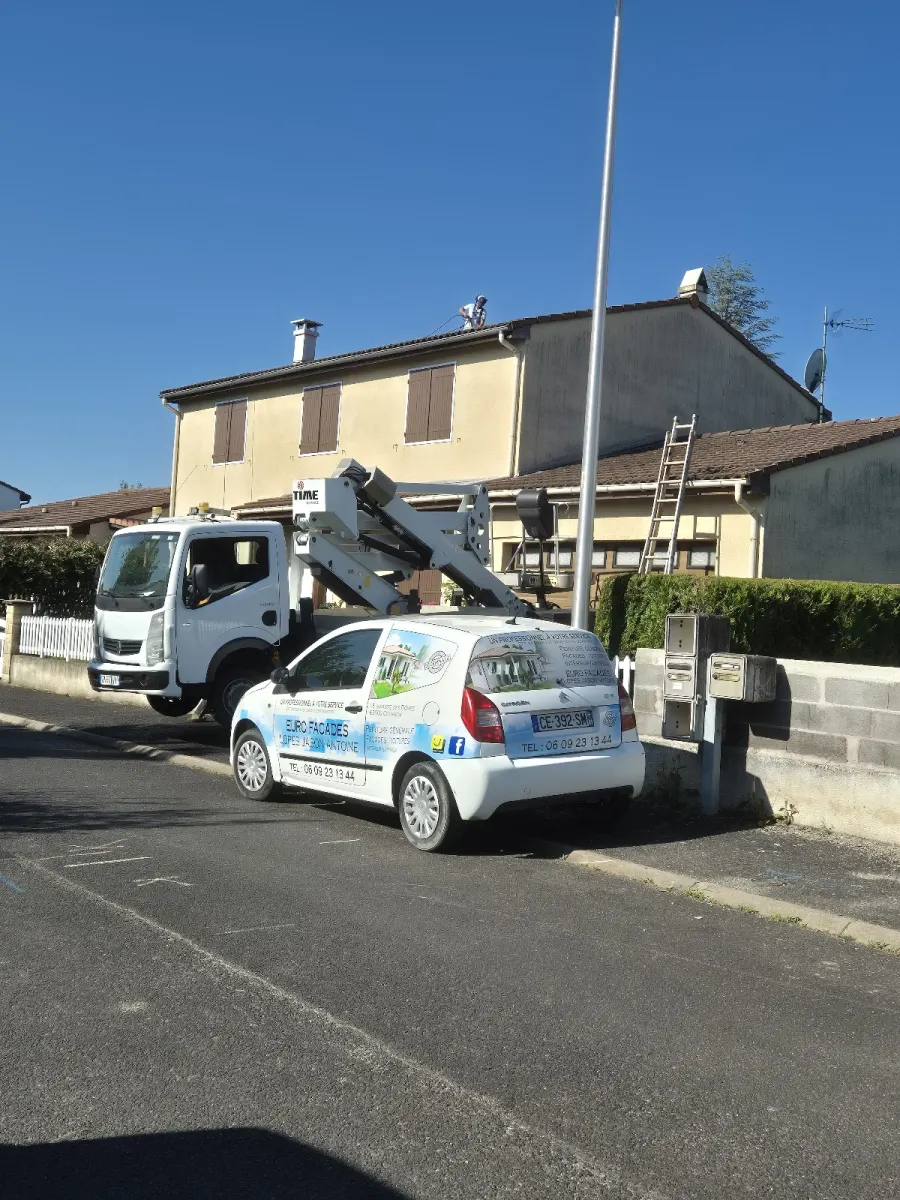 Réalisation ravalement de façade de maison individuelle à Clermont-Ferrand