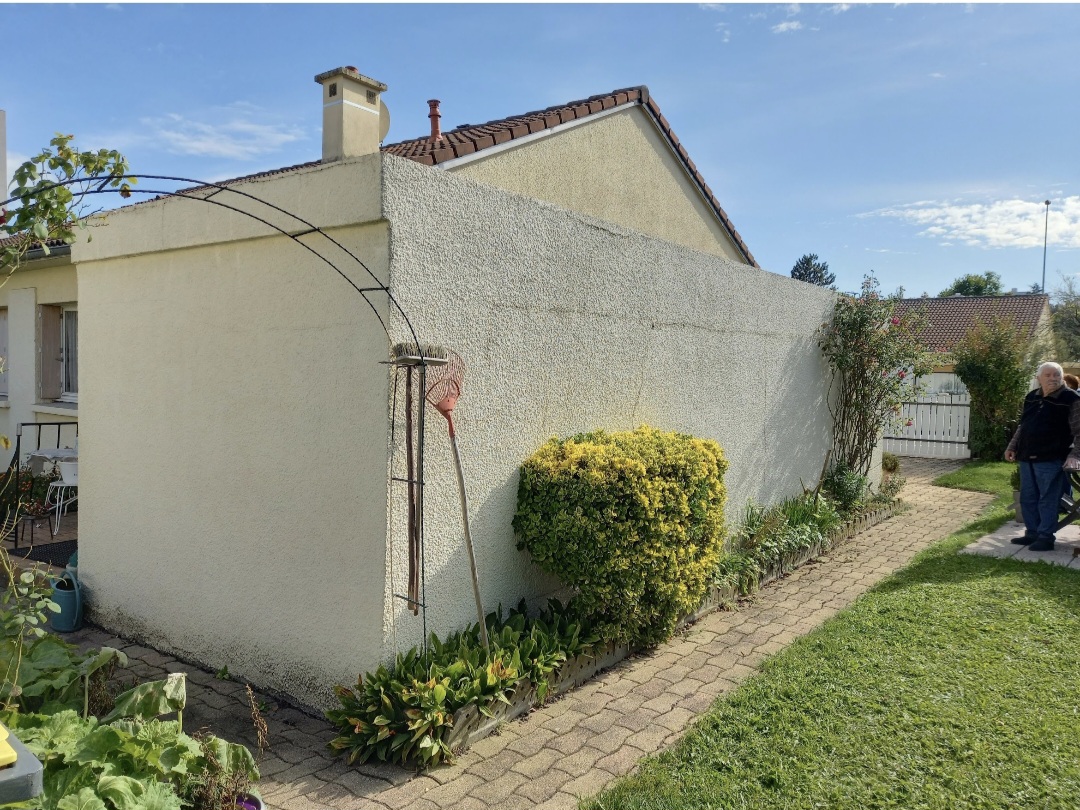 Réalisation nettoyage de toiture et démoussage dans le Puy-de-Dôme